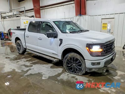 Czwarte zdjęcie samochodu z boku: 2025 FORD F150 XLT VIN:1FTFW3LD4SFA77351 - miniatura