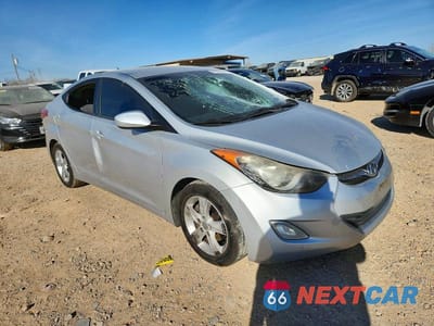 Czwarte zdjęcie samochodu z boku: 2012 HYUNDAI ELANTRA GLS VIN:KMHDH4AE8CU191333 - miniatura