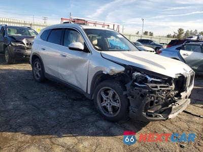 Czwarte zdjęcie samochodu z boku: 2023 BMW X1 XDRIVE28I VIN:WBX73EF09P5X46327 - miniatura