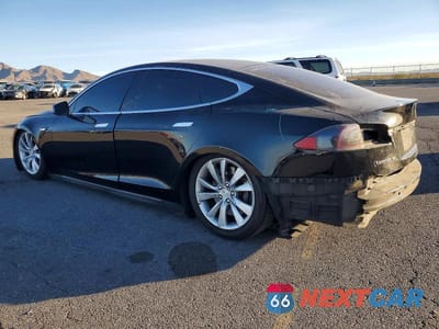 Drugie zdjęcie samochodu z przodu: 2013 TESLA MODEL S VIN:5YJSA1CN5DFP22963 - miniatura