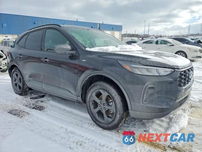 Czwarte zdjęcie samochodu z boku: 2025 FORD ESCAPE ST LINE VIN:1FMCU9MN0SUA71167 - miniatura