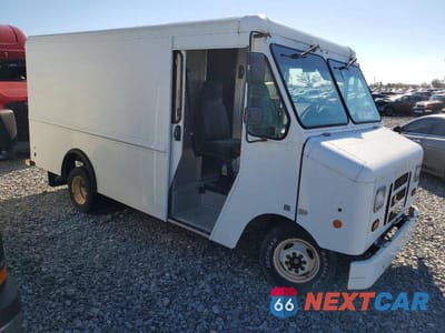 Czwarte zdjęcie samochodu z boku: 2016 FORD ECONOLINE E350 SUPER DUTY STRIPPED CHASSIS VIN:1FC3E3KS7GDC55357 - miniatura