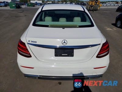 Zdjęcie 6 z 11 samochodu: 2017 MERCEDES-BENZ E 300 VIN:WDDZF4JB5HA096071 - miniatura