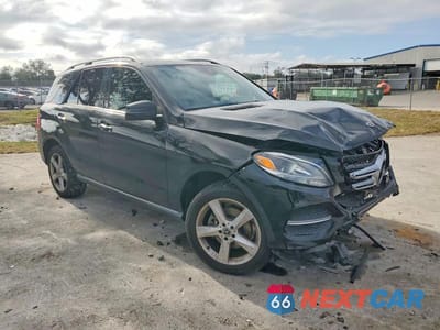 Czwarte zdjęcie samochodu z boku: 2017 MERCEDES-BENZ GLE 350 VIN:4JGDA5JB0HA930414 - miniatura