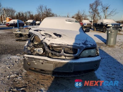 Piąte zdjęcie samochodu w środku: 2002 BMW 325 I VIN:WBAET37402NG78373 - miniatura