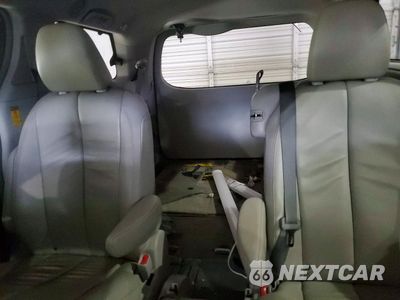 Zdjęcie 10 z 13 samochodu: 2014 TOYOTA SIENNA XLE VIN:5TDYK3DC6ES521764 - miniatura