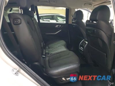 Zdjęcie 11 z 14 samochodu: 2022 BMW X7 XDRIVE40I VIN:5UXCW2C08N9K75457 - miniatura