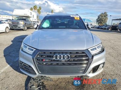 Piąte zdjęcie samochodu w środku: 2019 AUDI SQ5 PRESTIGE VIN:WA1C4AFYXK2000903 - miniatura