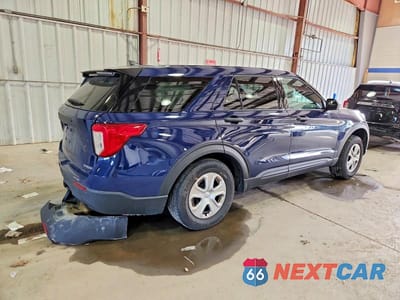 Trzecie zdjęcie samochodu z tyłu: 2024 FORD EXPLORER POLICE INTERCEPTOR VIN:1FM5K8AB3RGA51071 - miniatura