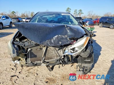 Piąte zdjęcie samochodu w środku: 2016 TOYOTA COROLLA VIN:5YFBURHE7GP536719 - miniatura