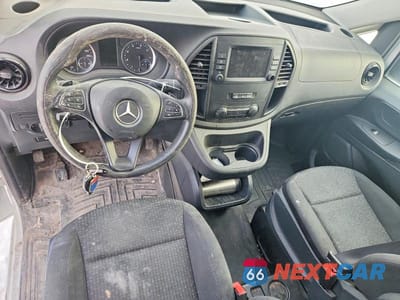 Zdjęcie 8 z 12 samochodu: 2022 MERCEDES BENZ METRIS VIN:W1YV0CEY9N3954933 - miniatura