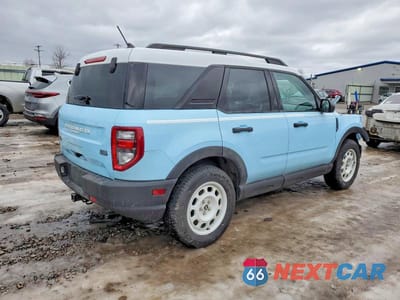 Trzecie zdjęcie samochodu z tyłu: 2023 FORD BRONCO SPORT HERITAGE VIN:3FMCR9G62PRD63942 - miniatura