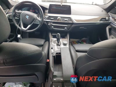 Zdjęcie 8 z 11 samochodu: 2020 BMW 530E VIN:WBAJA9C01LCE19611 - miniatura