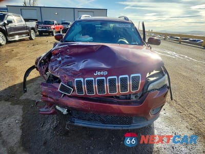 Piąte zdjęcie samochodu w środku: 2019 JEEP CHEROKEE LATITUDE VIN:1C4PJLCBXKD427952 - miniatura