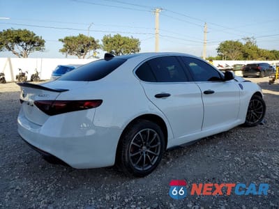 Trzecie zdjęcie samochodu z tyłu: 2018 ALFA ROMEO GIULIA Q4 VIN:ZARFAEDN1J7573529 - miniatura