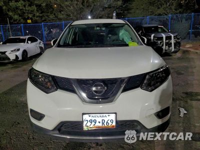 Piąte zdjęcie samochodu w środku: 2016 NISSAN ROGUE S VIN:KNMAT2MV6GP631642 - miniatura