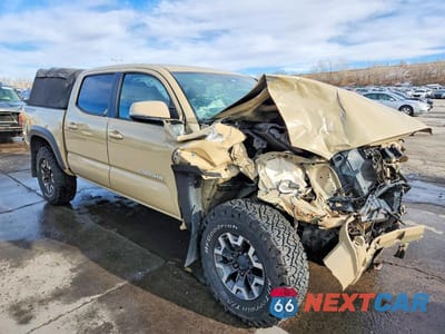 Czwarte zdjęcie samochodu z boku: 2016 TOYOTA TACOMA TRD OFF-ROAD VIN:5TFCZ5ANXGX023359 - miniatura