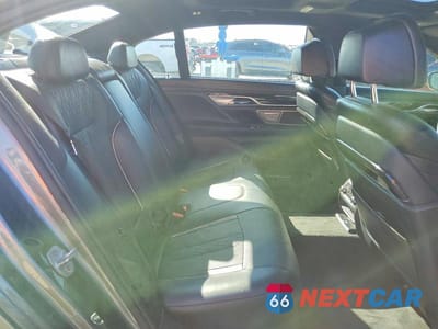 Zdjęcie 10 z 12 samochodu: 2016 BMW 740 I VIN:WBA7E2C57GG547607 - miniatura