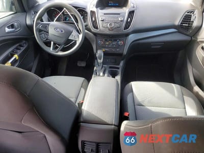 Zdjęcie 8 z 12 samochodu: 2018 FORD ESCAPE SE VIN:1FMCU0GD7JUA73625 - miniatura