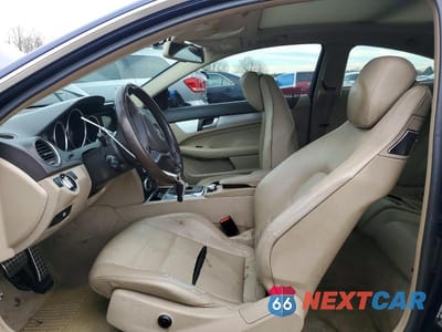 Zdjęcie 7 z 12 samochodu: 2012 MERCEDES-BENZ C 250 VIN:WDDGJ4HB4CF925137 - miniatura