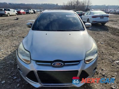Piąte zdjęcie samochodu w środku: 2012 FORD FOCUS SE VIN:1FAHP3K26CL161217 - miniatura