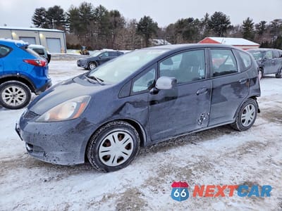 2010 HONDA FIT JHMGE8H21AS001621 - główne zdjęcie licytacji z USA - miniatura