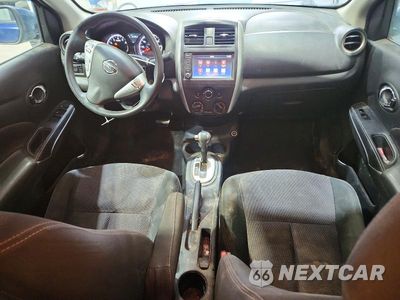 Zdjęcie 8 z 11 samochodu: 2018 NISSAN VERSA S VIN:3N1CN7AP9JL885602 - miniatura