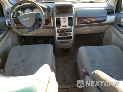 Zdjęcie 8 z 13 samochodu: 2010 CHRYSLER TOWN & COUNTRY TOURING VIN:2A4RR5D10AR233603 - miniatura