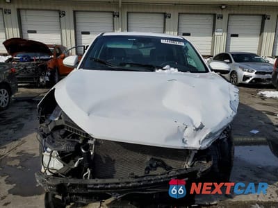 Piąte zdjęcie samochodu w środku: 2018 HYUNDAI TUCSON SE VIN:KM8J23A45JU758567 - miniatura