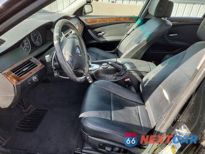 Zdjęcie 7 z 12 samochodu: 2008 BMW 528 I VIN:WBANU53508CT10879 - miniatura