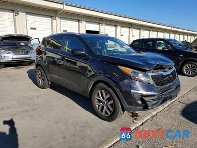 Czwarte zdjęcie samochodu z boku: 2016 KIA SPORTAGE LX VIN:KNDPB3AC9G7862010 - miniatura