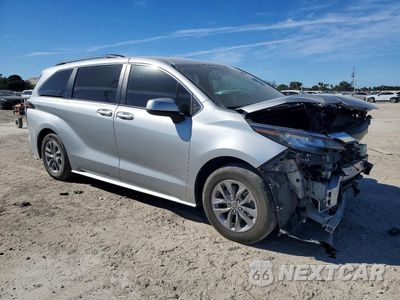 Czwarte zdjęcie samochodu z boku: 2022 TOYOTA SIENNA LE VIN:5TDKRKEC5NS135587 - miniatura