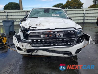 Piąte zdjęcie samochodu w środku: 2025 RAM 1500 LIMITED VIN:1C6SRFHP4SN641720 - miniatura