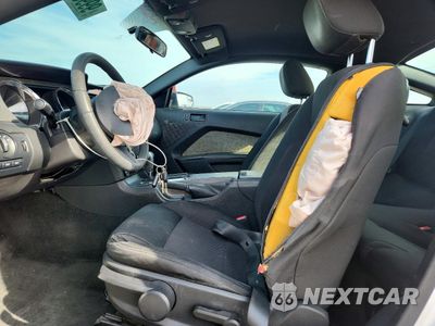 Zdjęcie 7 z 14 samochodu: 2012 FORD MUSTANG VIN:1ZVBP8AM7C5234497 - miniatura