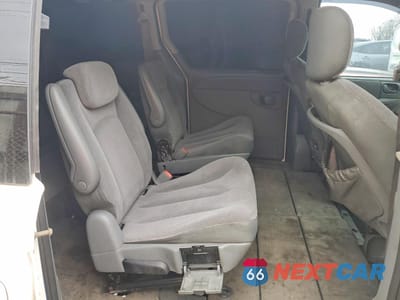 Zdjęcie 11 z 13 samochodu: 2006 DODGE GRAND CARAVAN SXT VIN:2D4GP44L96R838177 - miniatura