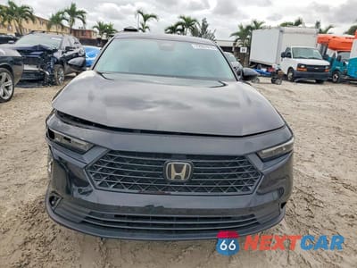 Piąte zdjęcie samochodu w środku: 2023 HONDA ACCORD EX VIN:1HGCY1F32PA034153 - miniatura