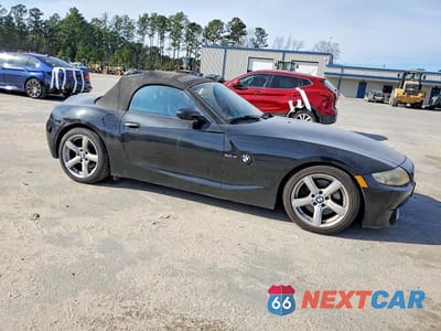 Czwarte zdjęcie samochodu z boku: 2006 BMW Z4 3.0SI VIN:4USBU53546LW91276 - miniatura