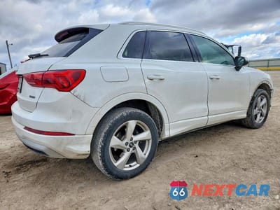 Trzecie zdjęcie samochodu z tyłu: 2021 AUDI Q3 PREMIUM 40 VIN:WA1AUCF33M1091741 - miniatura