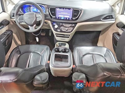 Zdjęcie 8 z 15 samochodu: 2023 CHRYSLER PACIFICA HYBRID TOURING L VIN:2C4RC1L72PR523033 - miniatura