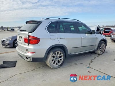 Trzecie zdjęcie samochodu z tyłu: 2013 BMW X5 XDRIVE35I VIN:5UXZV4C5XD0B20788 - miniatura