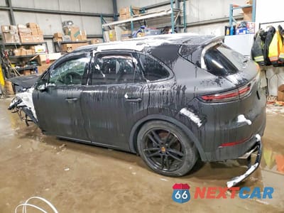 Drugie zdjęcie samochodu z przodu: 2019 PORSCHE CAYENNE VIN:WP1AA2AY3KDA10307 - miniatura