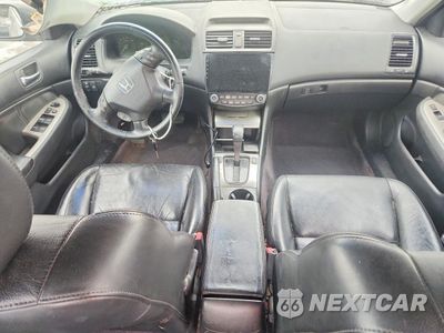 Zdjęcie 8 z 12 samochodu: 2006 HONDA ACCORD EX VIN:1HGCM66866A024129 - miniatura