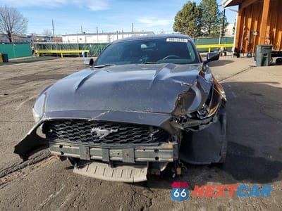 Piąte zdjęcie samochodu w środku: 2017 FORD MUSTANG VIN:1FA6P8TH0H5228719 - miniatura