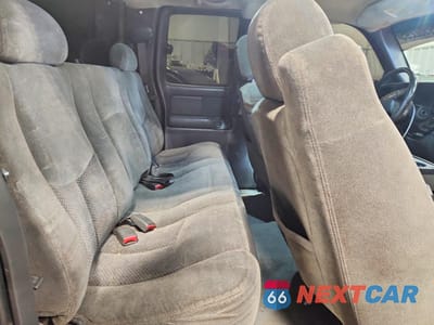 Zdjęcie 10 z 12 samochodu: 2003 CHEVROLET SILVERADO K2500 HEAVY DUTY VIN:1GCHK29U03E287278 - miniatura