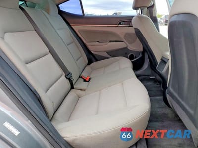 Zdjęcie 10 z 12 samochodu: 2018 HYUNDAI ELANTRA SEL VIN:KMHD84LF7JU611764 - miniatura