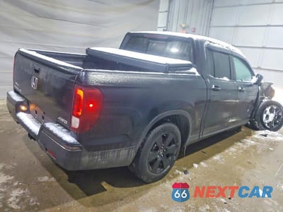 Trzecie zdjęcie samochodu z tyłu: 2019 HONDA RIDGELINE BLACK EDITION VIN:5FPYK3F88KB011464 - miniatura