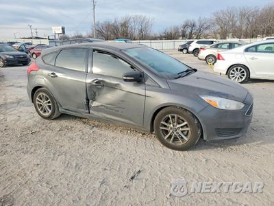 Czwarte zdjęcie samochodu z boku: 2018 FORD FOCUS SE VIN:1FADP3K27JL278087 - miniatura