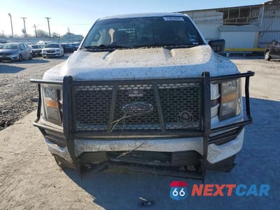 Piąte zdjęcie samochodu w środku: 2023 FORD F150 SUPERCREW VIN:1FTFW1E5XPKE21354 - miniatura