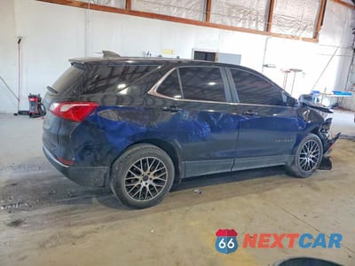 Trzecie zdjęcie samochodu z tyłu: 2021 CHEVROLET EQUINOX LT VIN:2GNAXKEV1M6105960 - miniatura