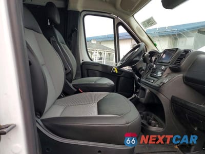 Zdjęcie 7 z 13 samochodu: 2026 RAM 2500 VIN:3C6LRVDG5TE152916 - miniatura